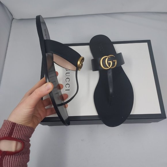 Gucci GG Marmont Leather Thong Sandals | Neiman Marcus Gucci Black GG Marmont Thong Sandal